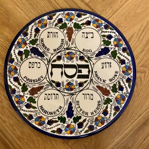 IMG_8557 Plateau pour le Seder de Pessah Arménien GM