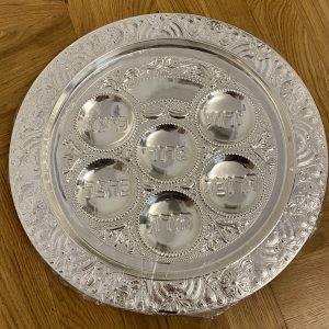 plat seder chromé.jpg2 PLATEAU PESSAH Métal Argenté