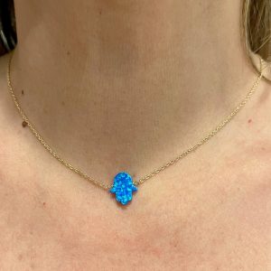 131917965_4828793760496266_8893393976439284884_o Collier Main pierre bleue et chaine plaqué Or