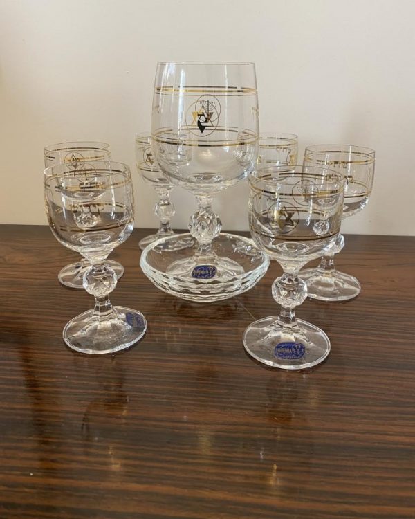 Le lot de 6 petits verres en cristal