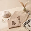 67934_11 Pochette Talith Téfiline et kipa Flamme Rabbi Nahman de Breslev
