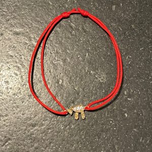 Bracelet fil rouge coulissant Haï strass Plaqué Or