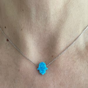 chaine argent main opale Collier Main pierre bleue et chaine argent
