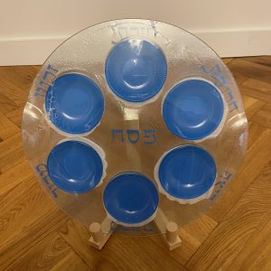 IMG_3640 Plat Seder coupelles bleues