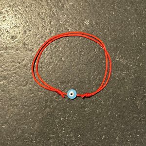Bracelet Fil Rouge Coulissant Œil bleu ciel en nacre