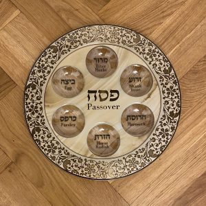 IMG_6469 Plateau pour le seder de pessah en verre