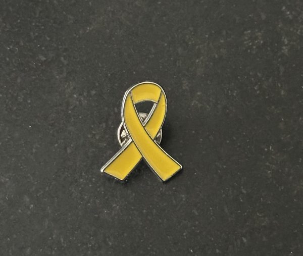 Pins jaune otages 7 octobre