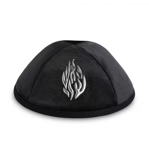 10358 Kipa Velours noir avec plaque argentée flamme Rabbi Nahman de Breslev