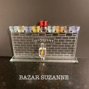 fd1cff9a-2a7e-4d26-9e91-2806b9437c9d Hanoukia Cristal Kotel colorée