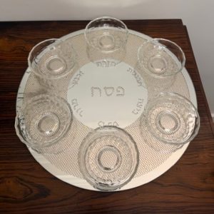 IMG_6560 Plateau pour le seder de Pessah doré en cristal