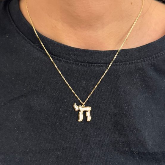 collier Haï P Or et email  blanc 