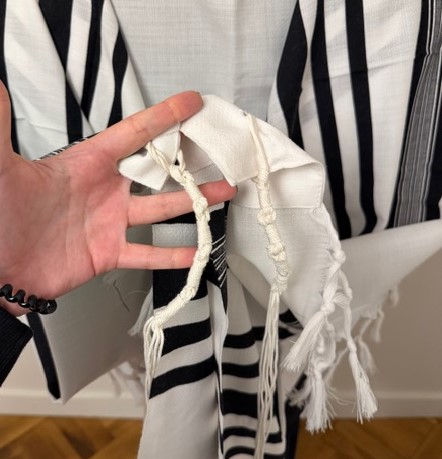 Talit Chaharit bandes noires gros fils