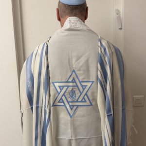 Talith Gadol bleu ciel avec broderie Maguen David  ✡ et Flamme