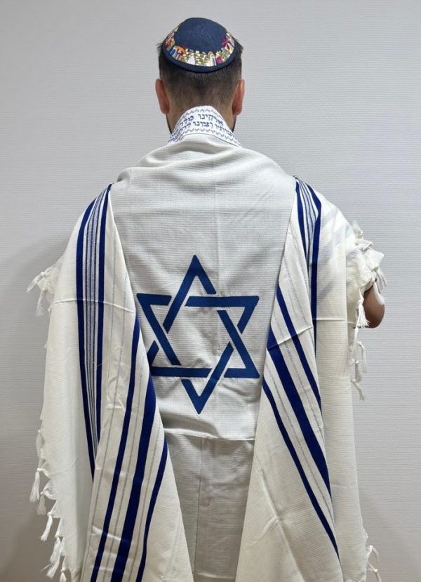 Talith Gilboa bleu et argent avec broderie Maguen David  ✡